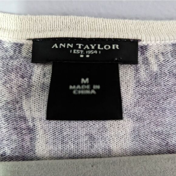 *Ann Taylor Purple Color Whisked Sweater Sz.M - Picture 4 of 4